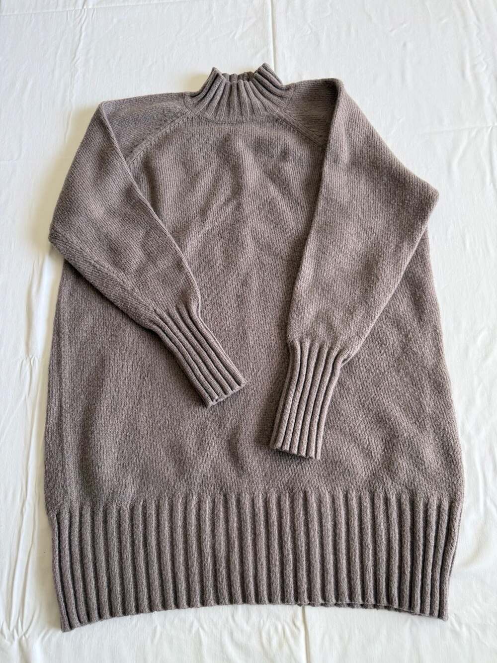 Express Turtleneck Sweater Size M Brown Ribbed Knit Pullover tunic